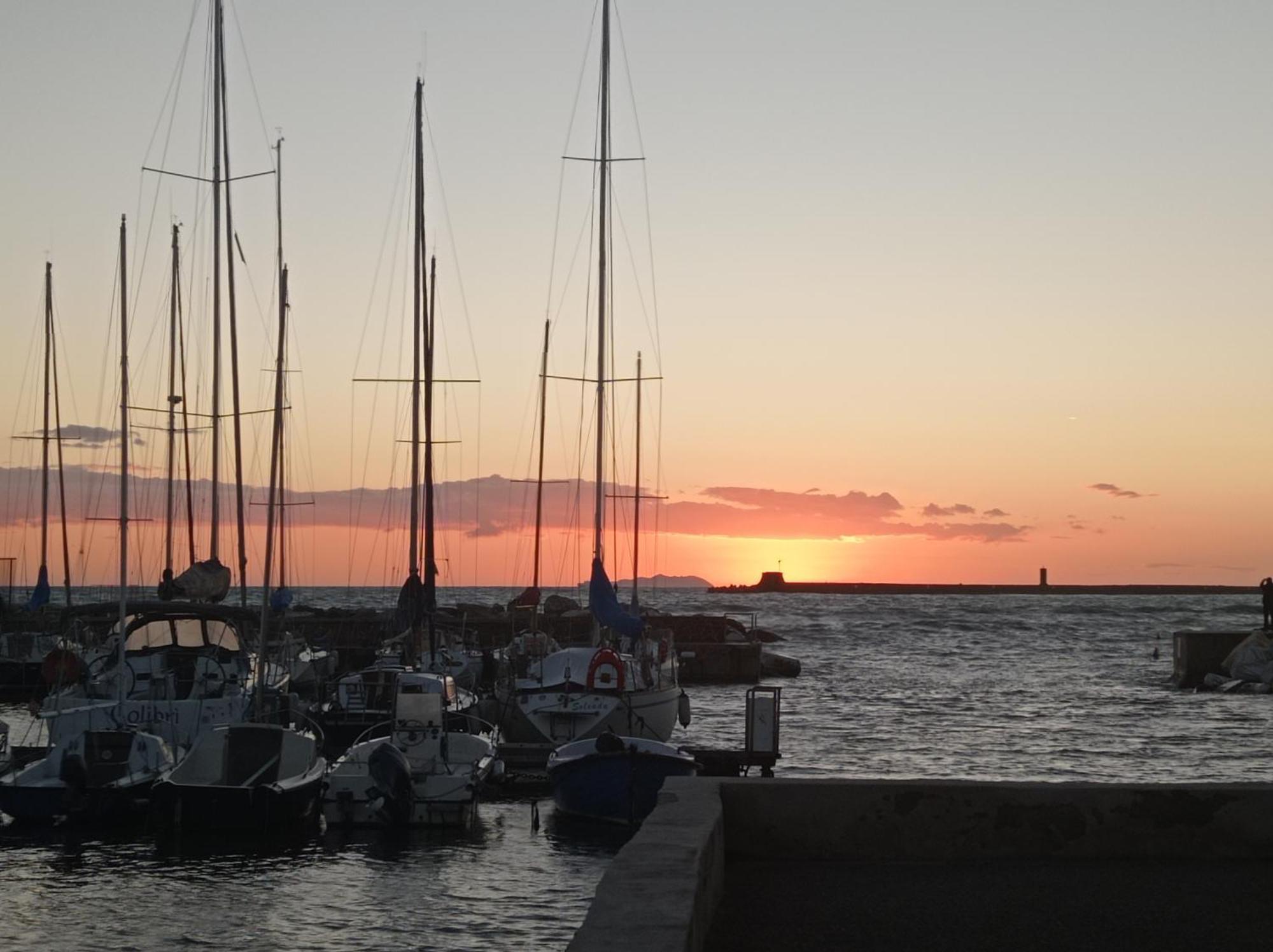 Appartamento Con Incantevole Vista Mare 利沃诺 外观 照片